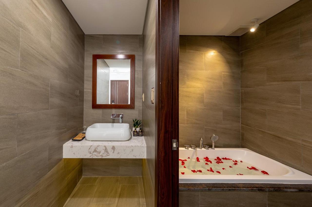 K Hotel Sauna And Massage Дананг Экстерьер фото