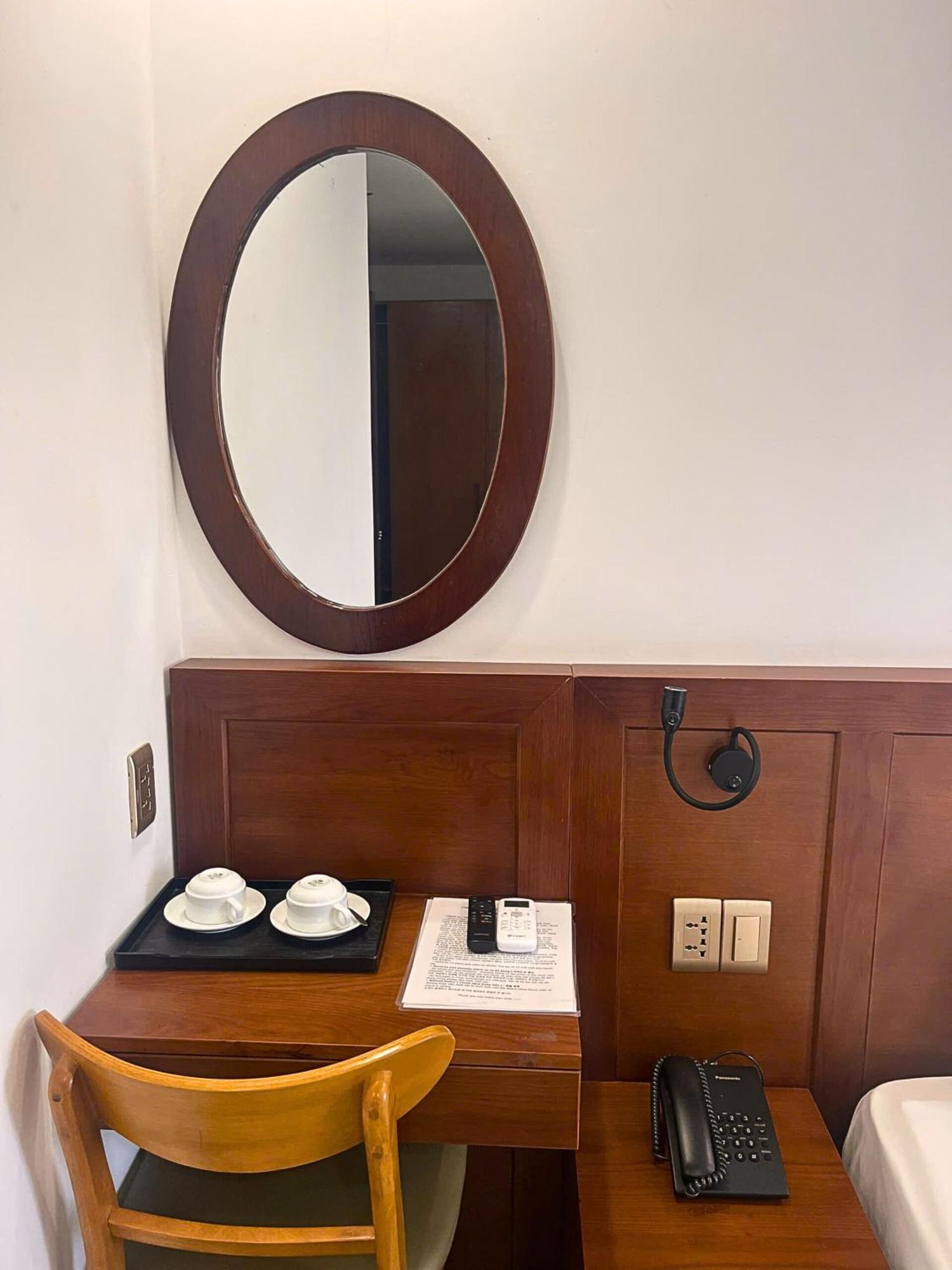 K Hotel Sauna And Massage Дананг Экстерьер фото